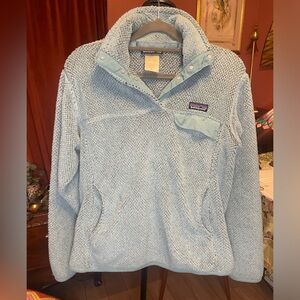 Patagonia Women’s T neck light blue sweatshirt pullover jacket Size M